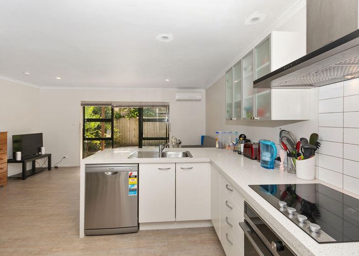  at 10/17 HARBOUR VIEW ROAD, Exclusive 