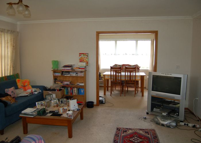  at 8 Glen Lynne Avenue, Queenwood, Hamilton