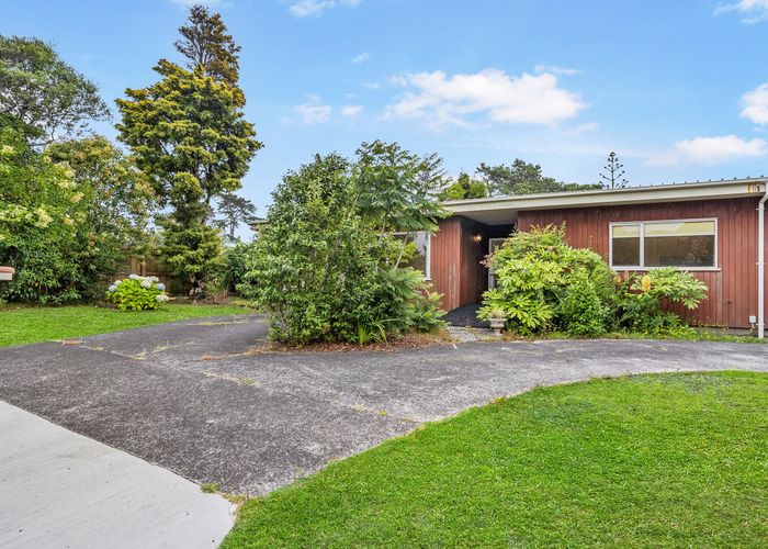  at 2/1 Golf Road, New Lynn, Auckland