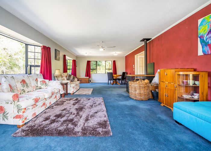  at 10 Avian Road, Blue Mountains, Upper Hutt