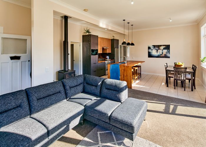  at 2/125 Upper Fitzherbert Road, Wainuiomata, Lower Hutt