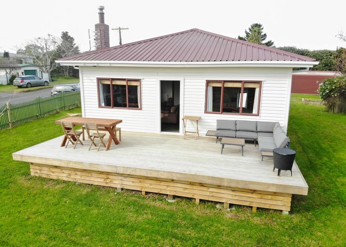  at 2 Second Avenue, Waiuku