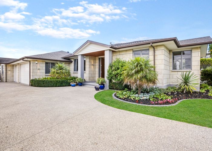  at 9 Imperial Place, Flat Bush, Auckland