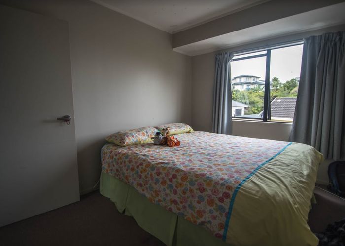  at 1/18 Atlantis Place, Tōtara Vale, Auckland