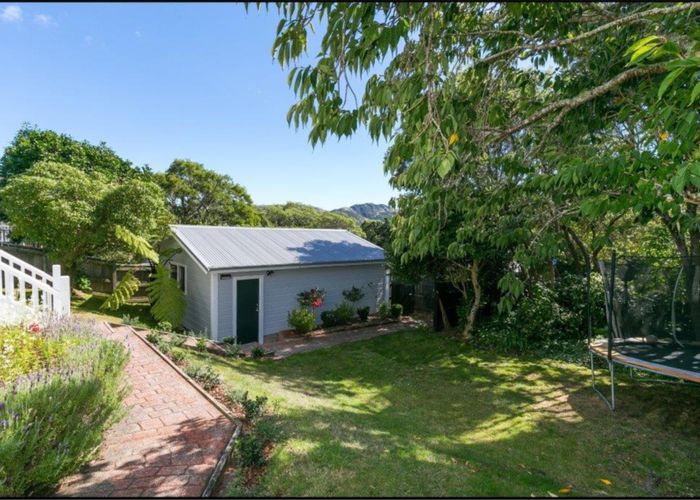  at 27 Everest Street, Khandallah, Wellington