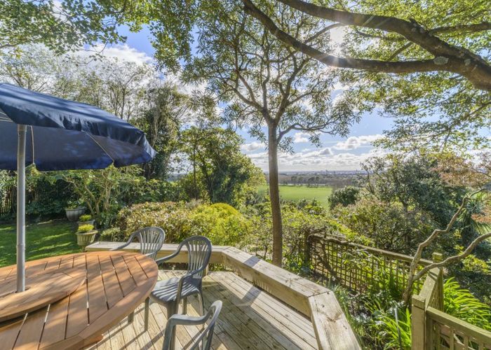  at 94 Clifton Terrace, Fitzherbert, Palmerston North