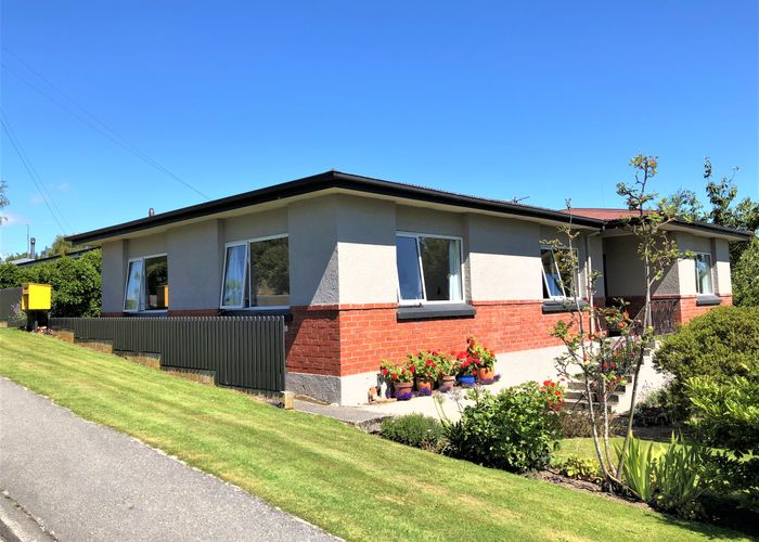 Free property data for 2 Christie Street, Balclutha homes.co.nz