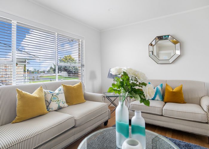  at 4/26 Carrington Road, Mount Albert, Auckland