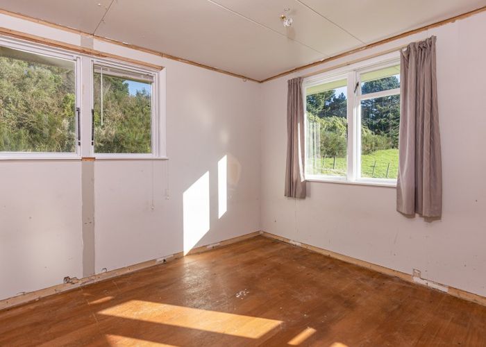 Free property data for 54 Bright Street, Eketahuna homes.co.nz