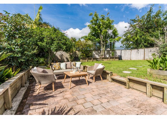  at 32 Milan Drive, Glen Eden, Auckland