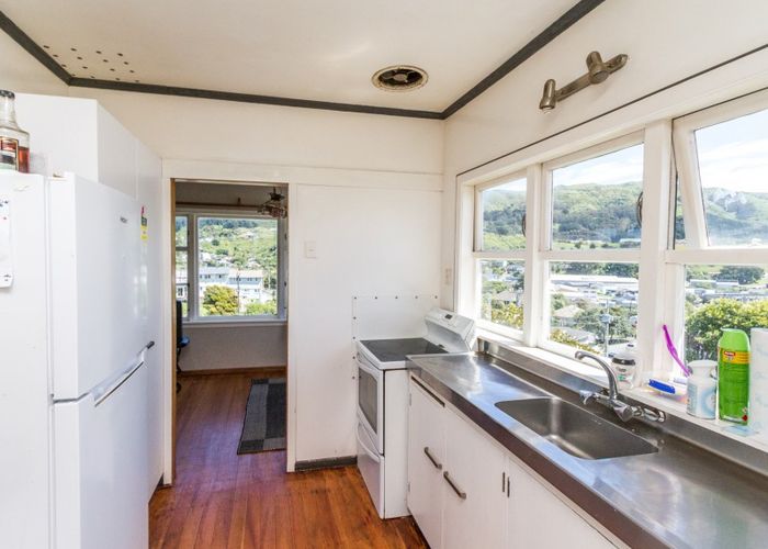  at 9 Anthony Street, Tawa, Wellington