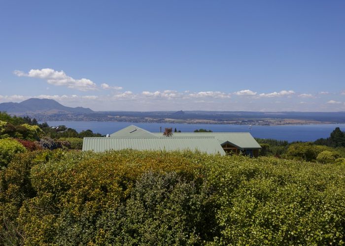  at 7 Cameron Drive, Acacia Bay, Taupo