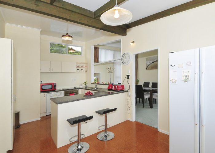  at 39 Mulberry Street, Maungaraki, Lower Hutt