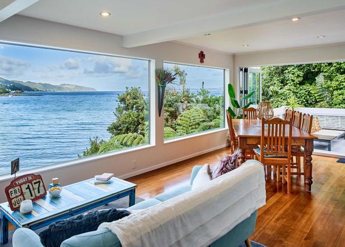  at 202 Marine Drive, Lowry Bay, Lower Hutt