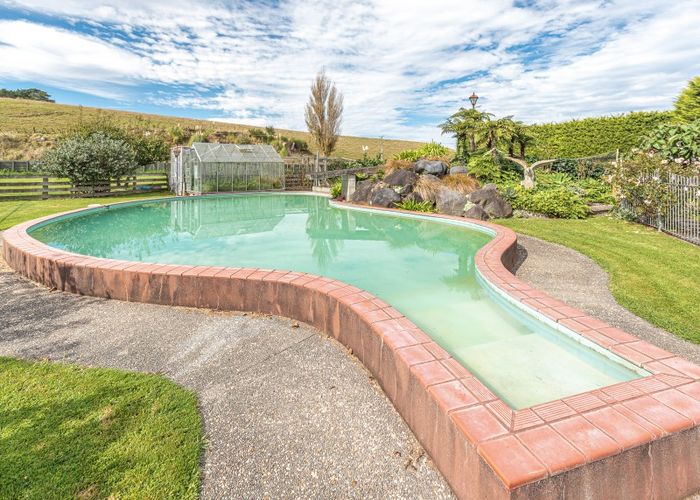  at 140 Riverbank Road, Okoia, Whanganui