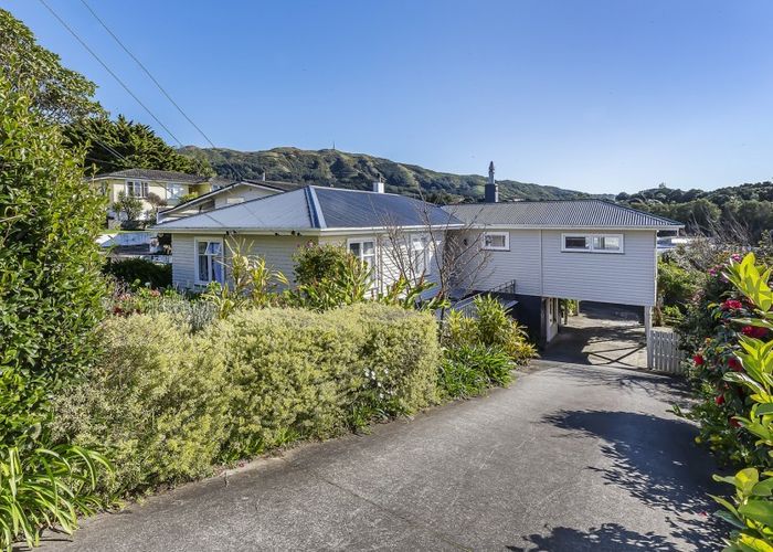  at 97 Bell Street, Tawa, Wellington