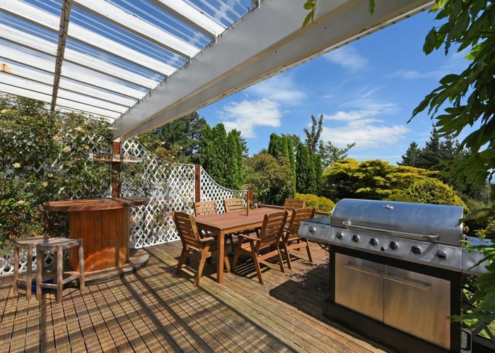  at 13A MCMANAWAY GR, STOKES VALLEY, LOWER HUTT