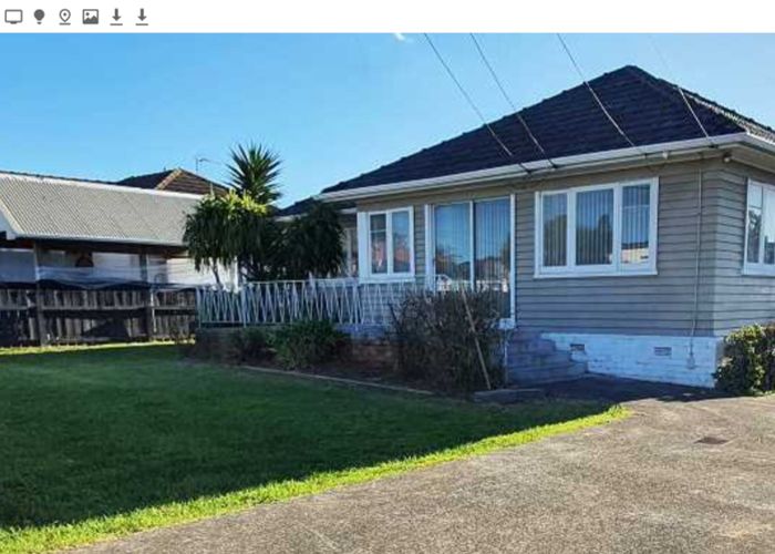  at 30 Royton Avenue, Mangere East, Auckland