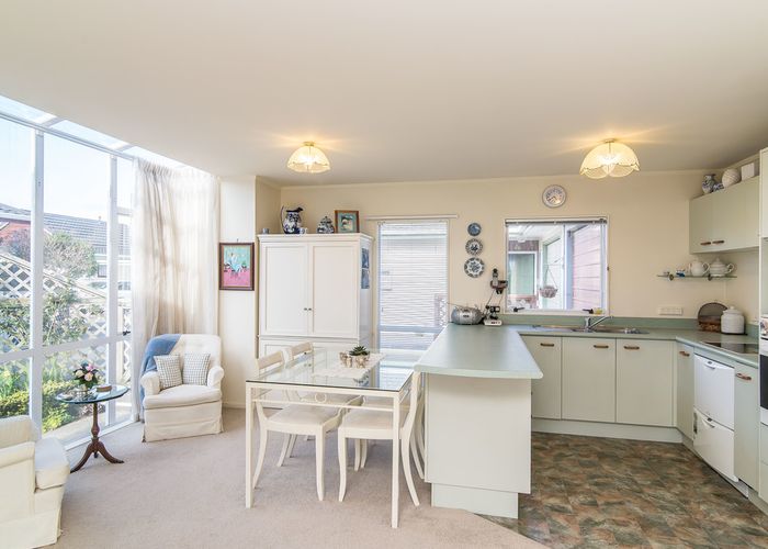  at 8 Macalister Place, Miramar, Wellington