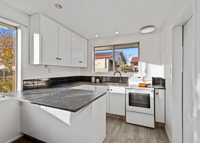  at 2/83 Hay Street, Bromley, Christchurch