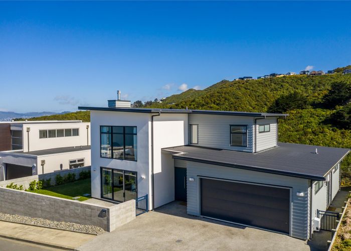  at 22 Cromwell Point, Newlands, Wellington