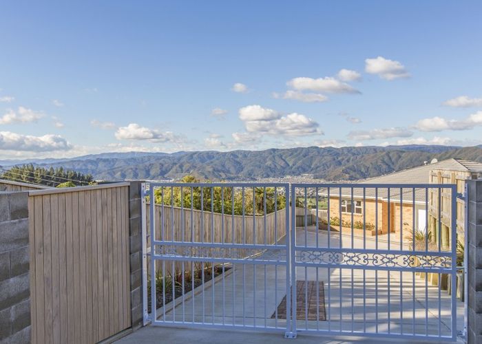  at 42 Arahiwi Grove, Tirohanga, Lower Hutt