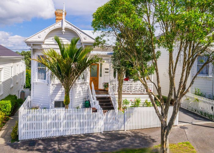  at 17 Chamberlain Street, Grey Lynn, Auckland
