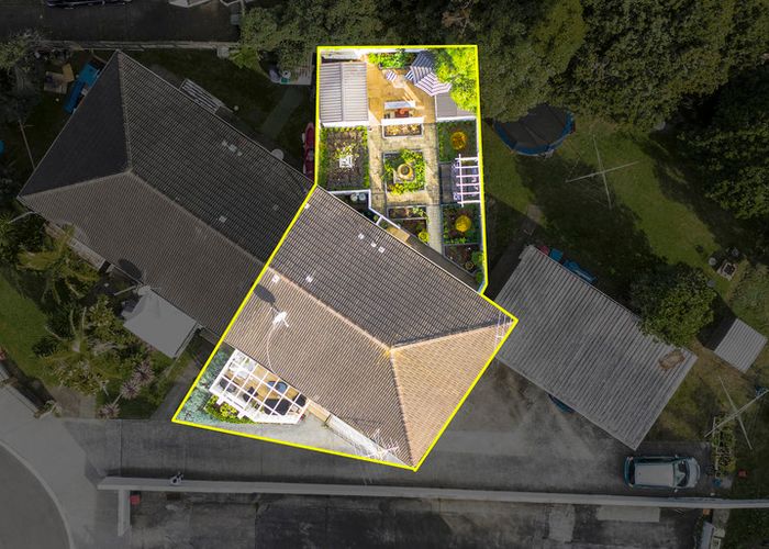  at 2/25 Roberta Avenue, Glendowie, Auckland