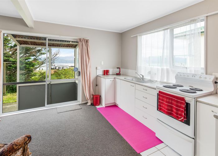  at 9B Edgecombe Street, Newlands, Wellington