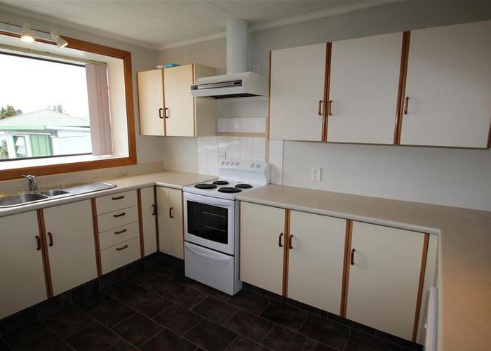 Free property data for 1 Burrows Street, East Gore, Gore homes.co.nz