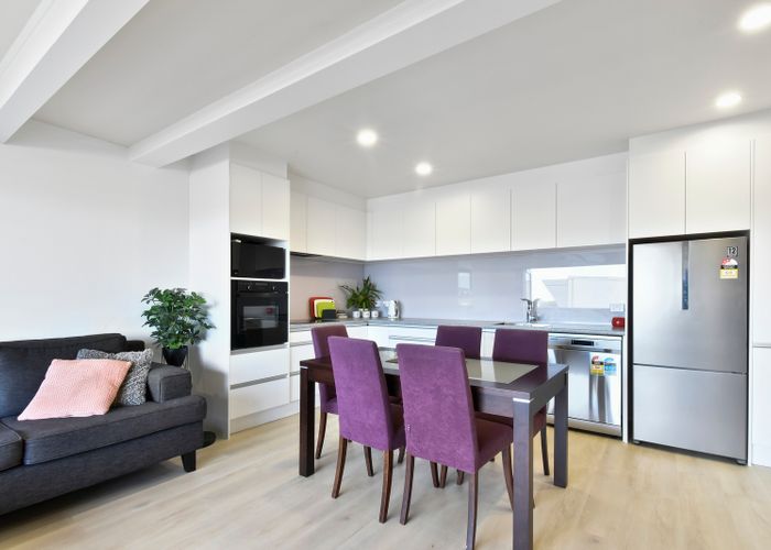  at 6/11 Jack Conway Avenue, MANUKAU, AUCKLAND