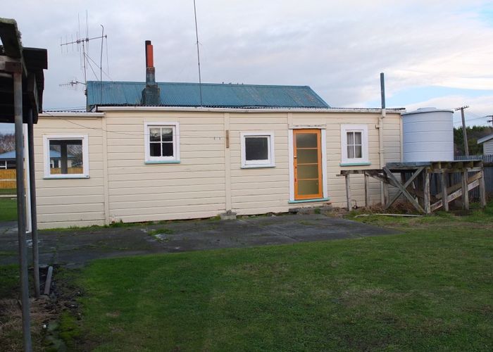 Free property data for 14 Hillary Street, Foxton homes.co.nz