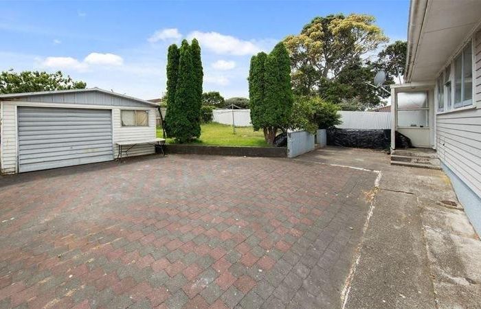  at 12 Chingford Close, Mangere, Auckland