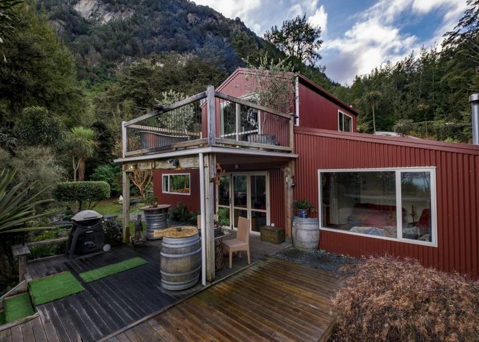  at 17 Tall Tree Lane, Mount Creighton, Queenstown
