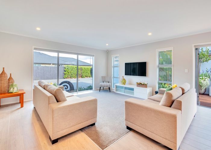  at 3 Tongeren Square, Karaka, Papakura