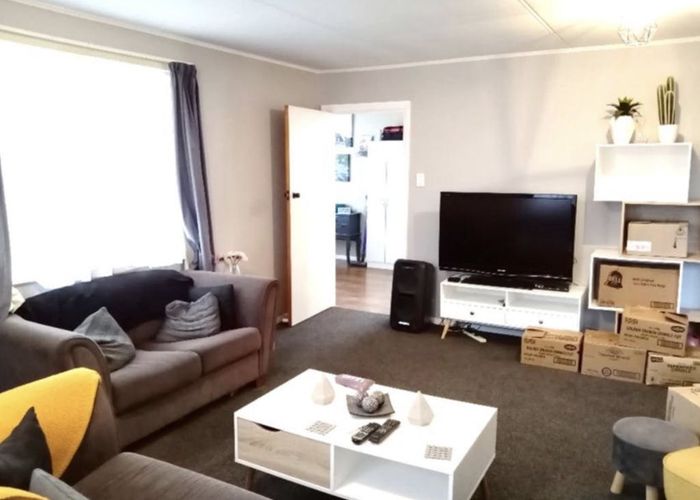  at 10 Armstrong Place, Gonville, Whanganui