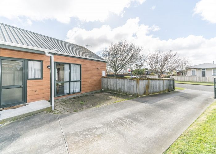  at 27 Charles Cross Street, Longburn, Palmerston North
