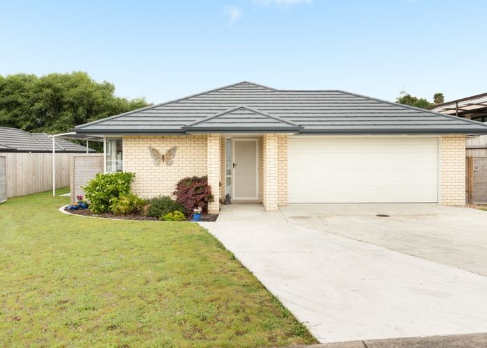  at 50 Fairfax Crescent, Pyes Pa, Tauranga