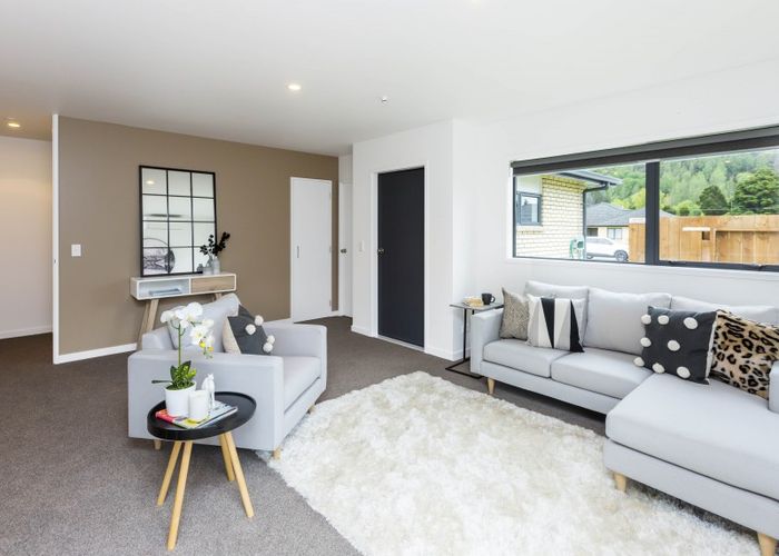  at 5 Sunstone Crescent, Brown Owl, Upper Hutt