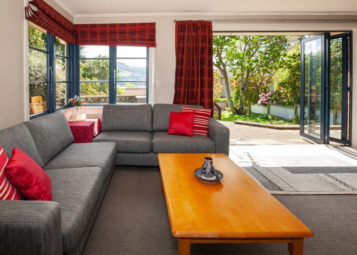  at 5 Barling Street, Macandrew Bay, Dunedin