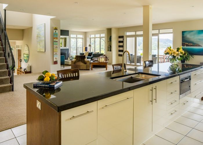  at 117 Marine Drive, Sorrento Bay, Lower Hutt