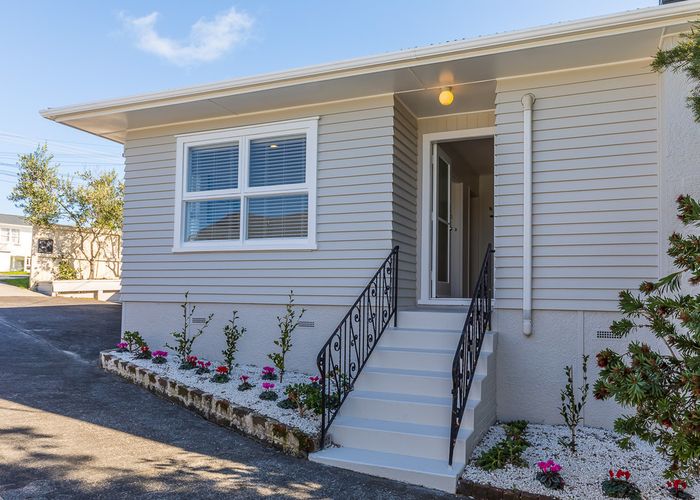 at 21 Raleigh Road, Northcote, Auckland