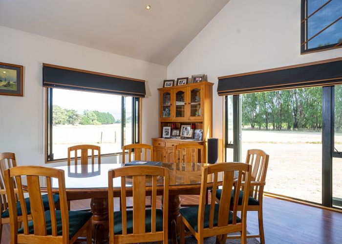  at 52 Lincoln Road, Carterton