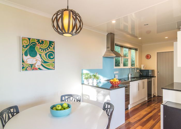  at 170 The Esplanade, Island Bay, Wellington