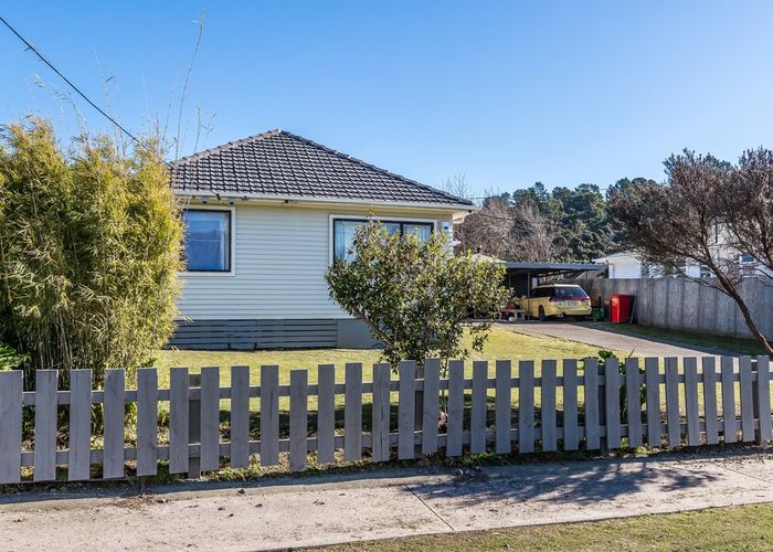  at 3 Hanson Grove, Stokes Valley, Lower Hutt