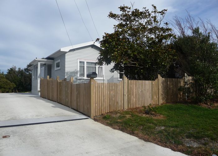  at 28 Mexted Terrace, Tawa, Wellington