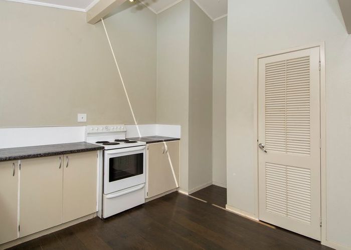  at 4 Gloucester Road, Mount Maunganui