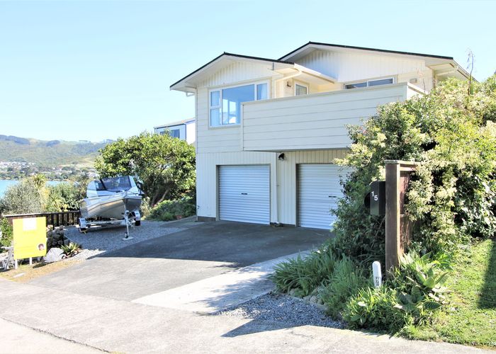  at 15 Gloaming Hill, Titahi Bay, Porirua