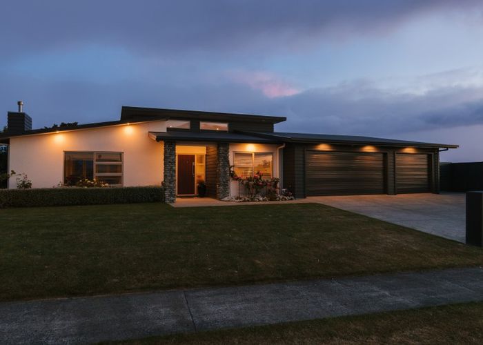  at 48 Rodeo Drive, Kelvin Grove, Palmerston North