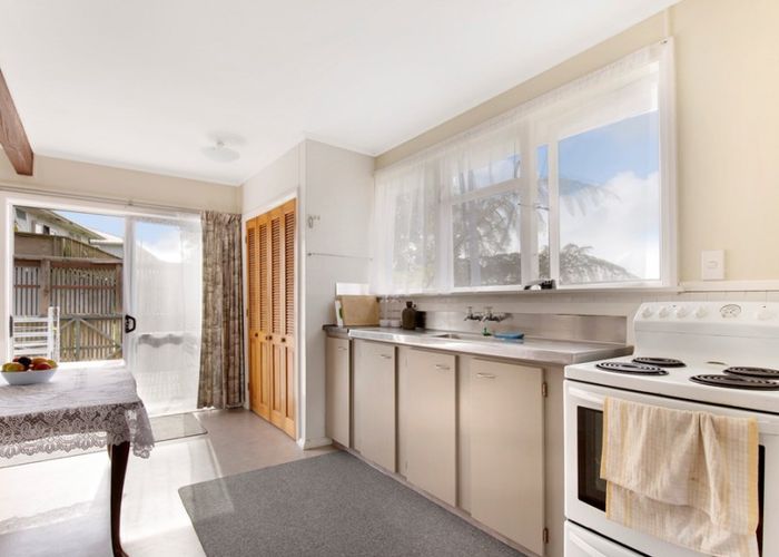  at 4 Waiho Terrace, Elsdon, Porirua